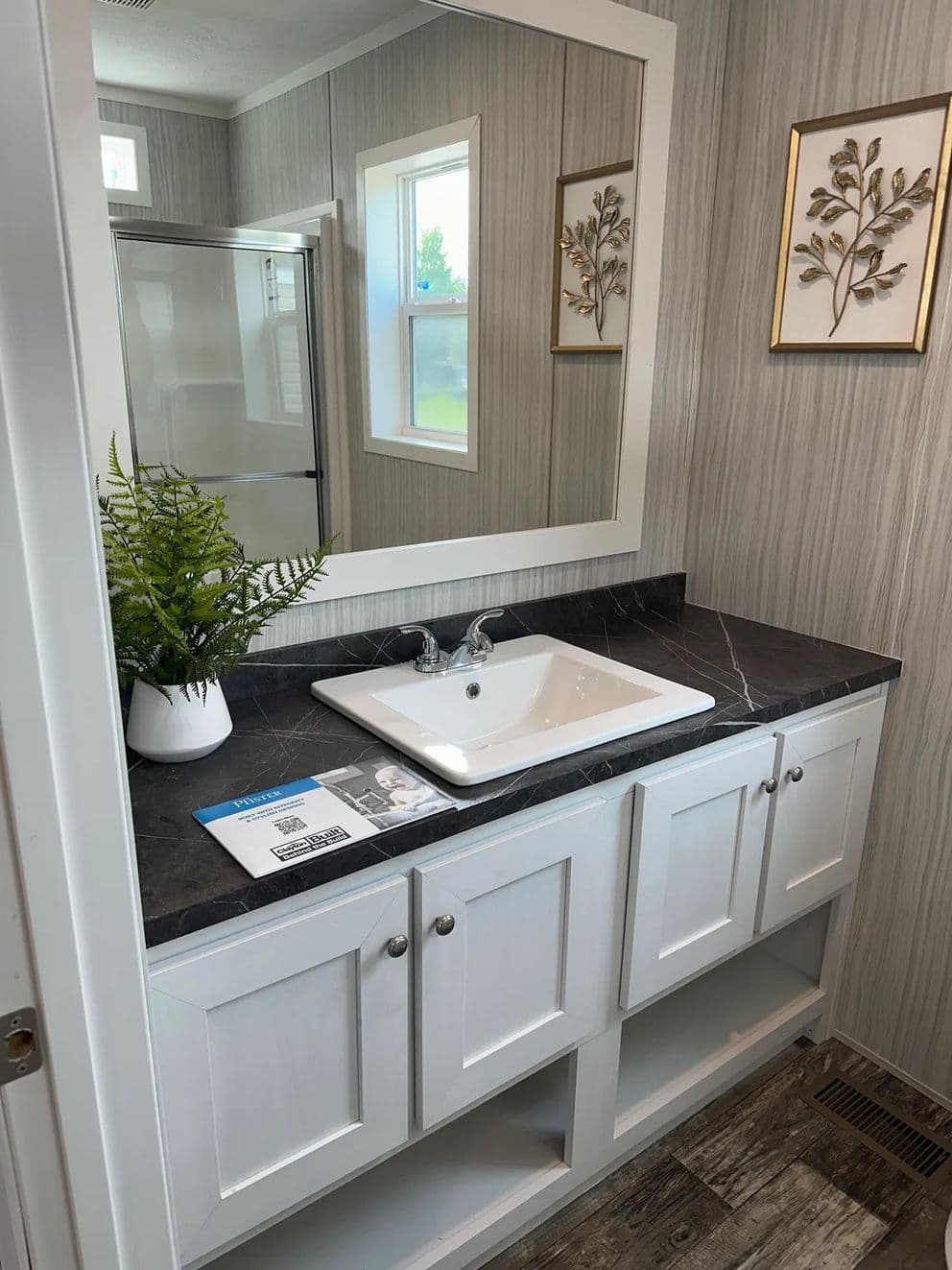 Topaz bathroom home features