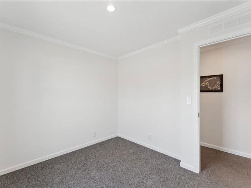 Spectra cs7301 bedroom home features