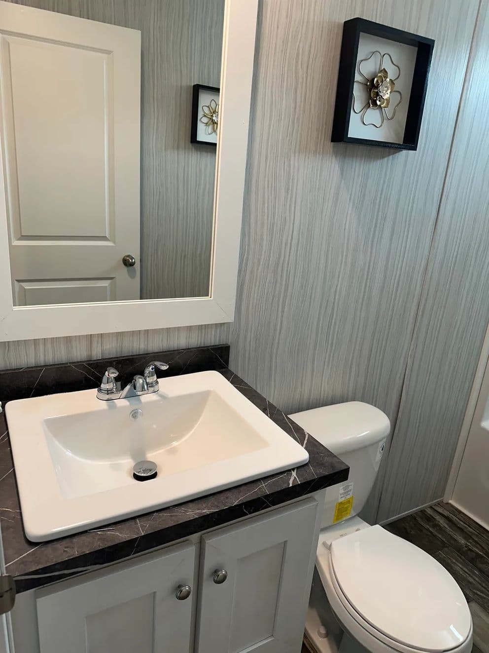 Topaz bathroom home features