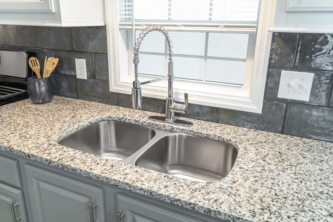 Shore park 1969sl kitchen home features