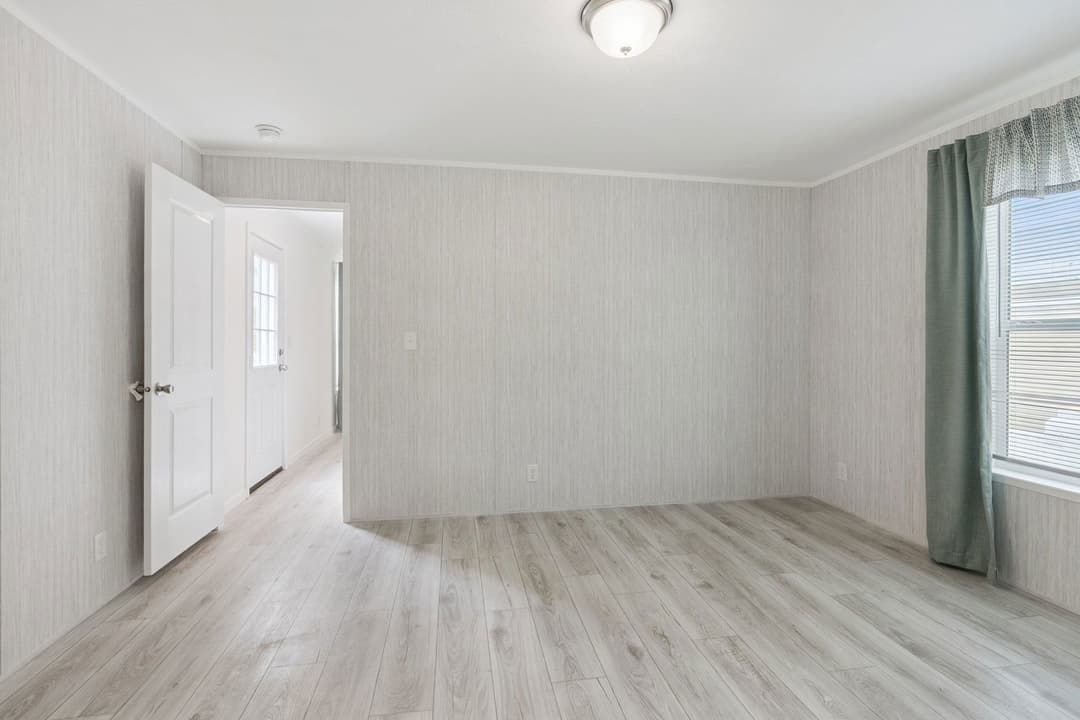 Achiever 6902 interior home features