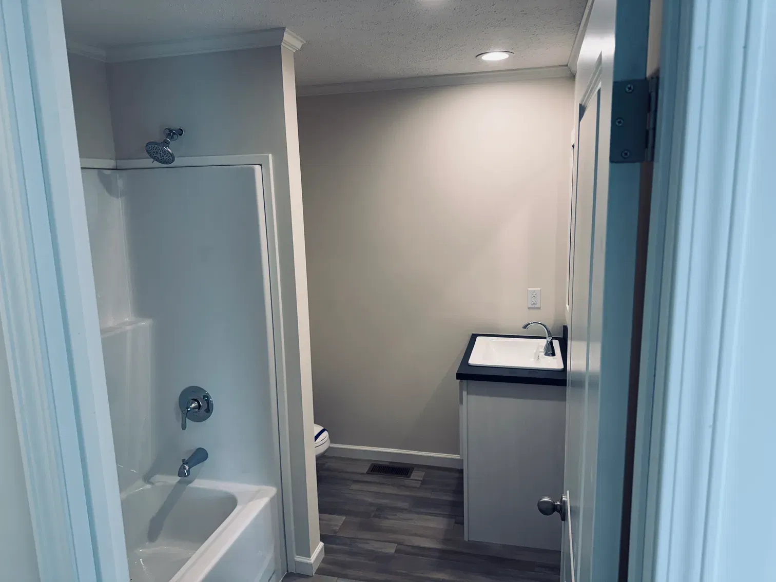 Tourmaline bathroom home features