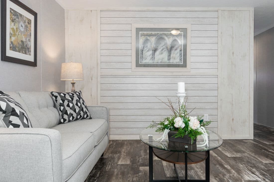 Sapphire interior home features