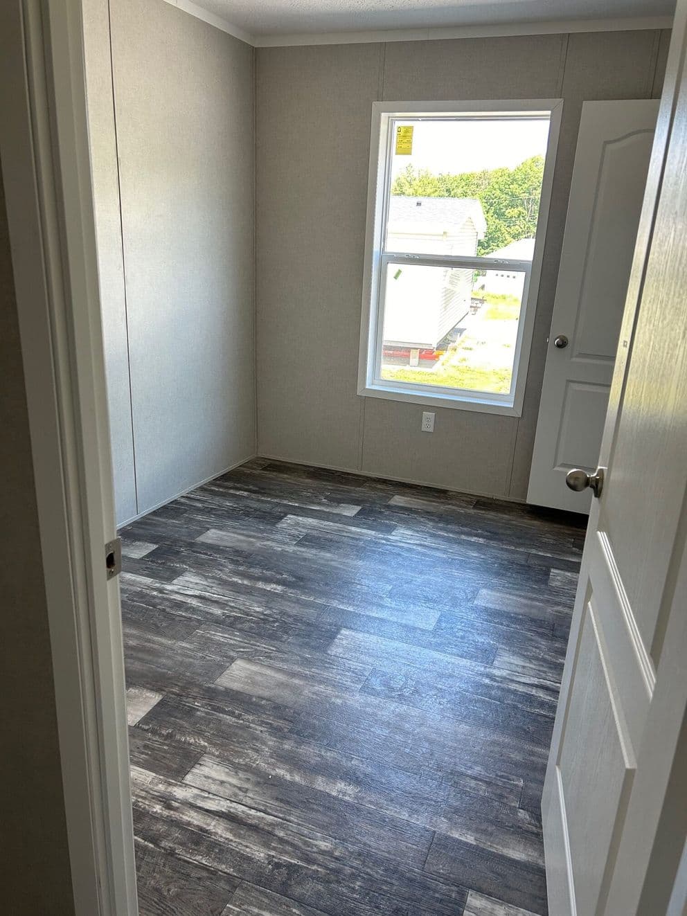 Sapphire 76 bedroom home features