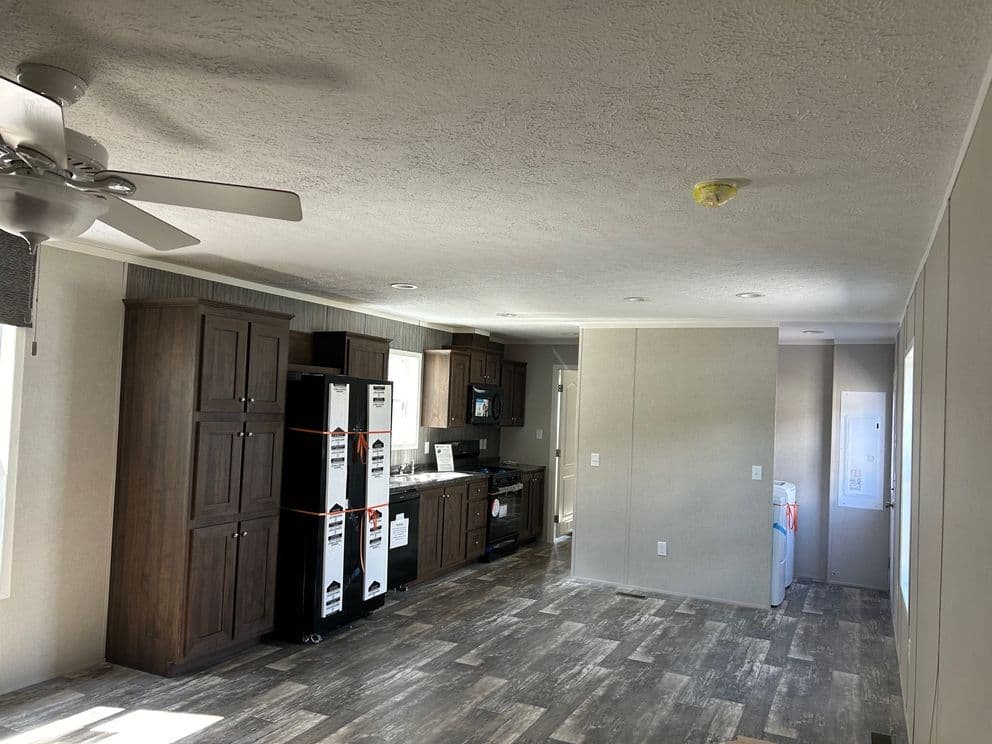 Sapphire 76 kitchen home features