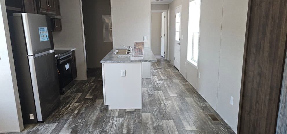 Onyx 48 kitchen home features
