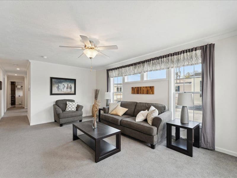 Spectra cs7301 interior home features