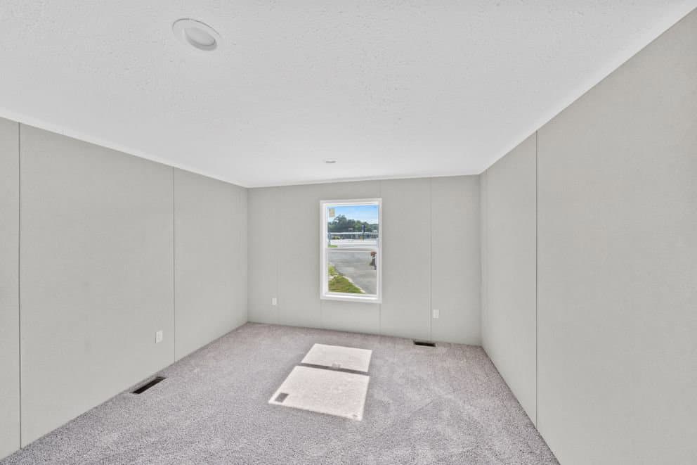 Zircon bedroom home features