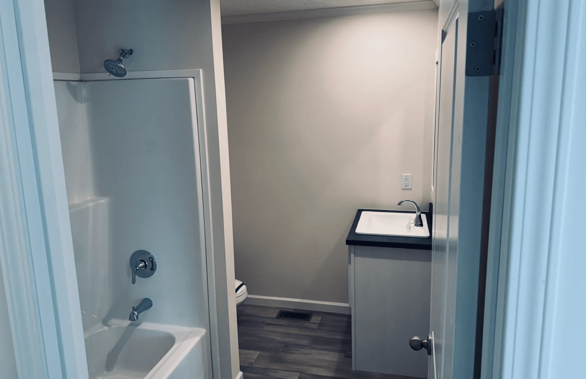 Tourmaline (4 bed) bathroom home features