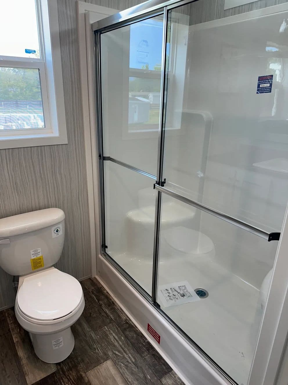 Topaz bathroom home features